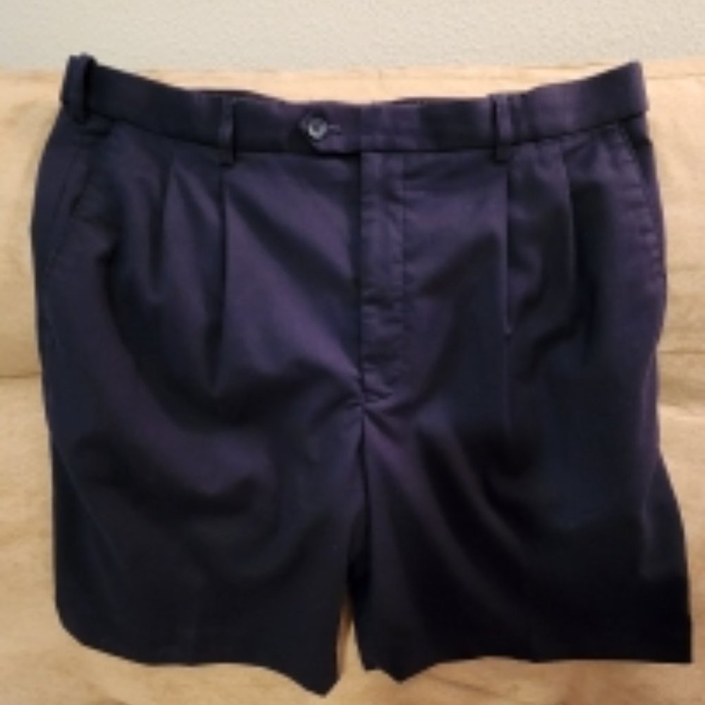 LIKE NEW EXCELLENT CONDITION Bocaccio Relaxed-Fit Back-Elastic Shorts Size 36